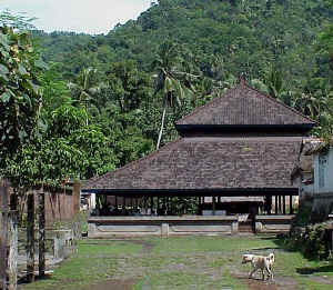 bali_banjar.jpg (67869 bytes)